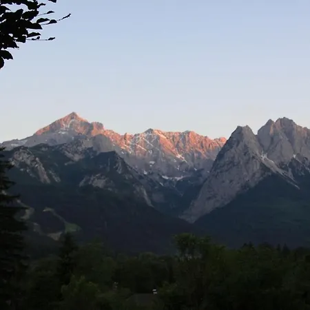Hupfleitenjoch In Haus Zugspitze Грайнау